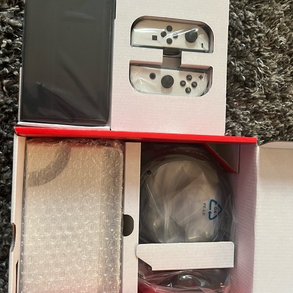 Nintendo OlED switch new model - Picture 5 of 7